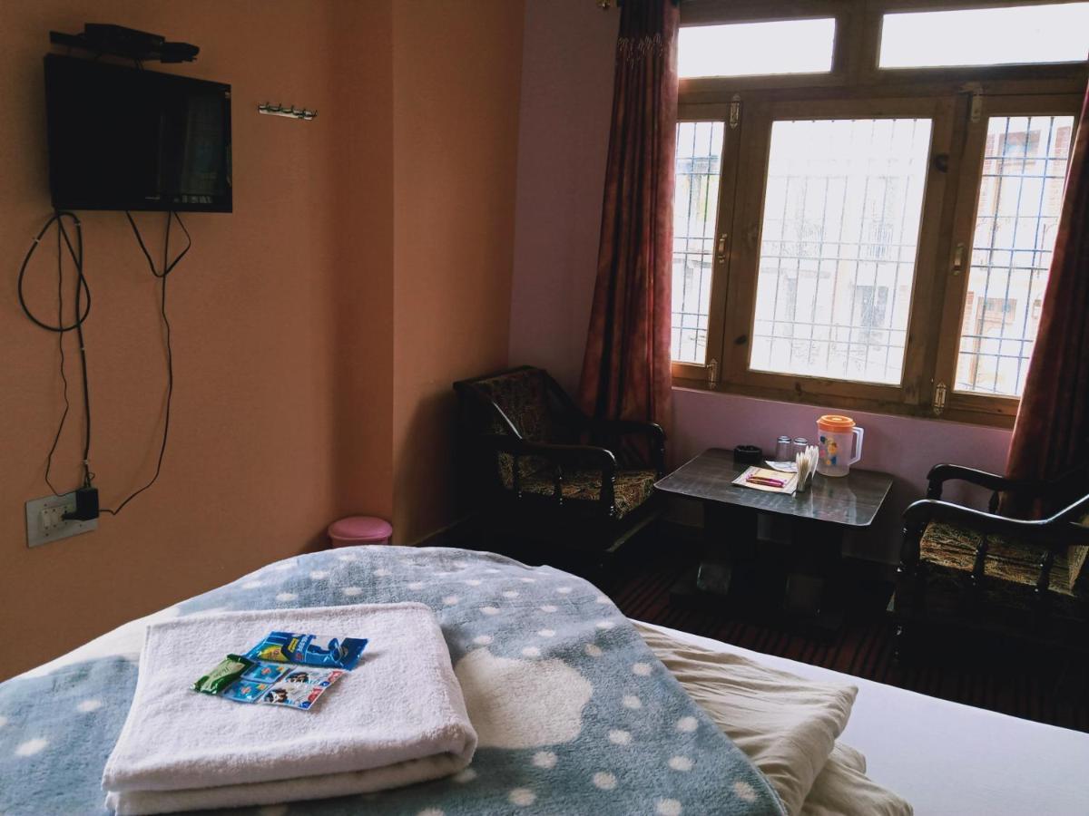 Hotel Mahima Sāngla Zewnętrze zdjęcie